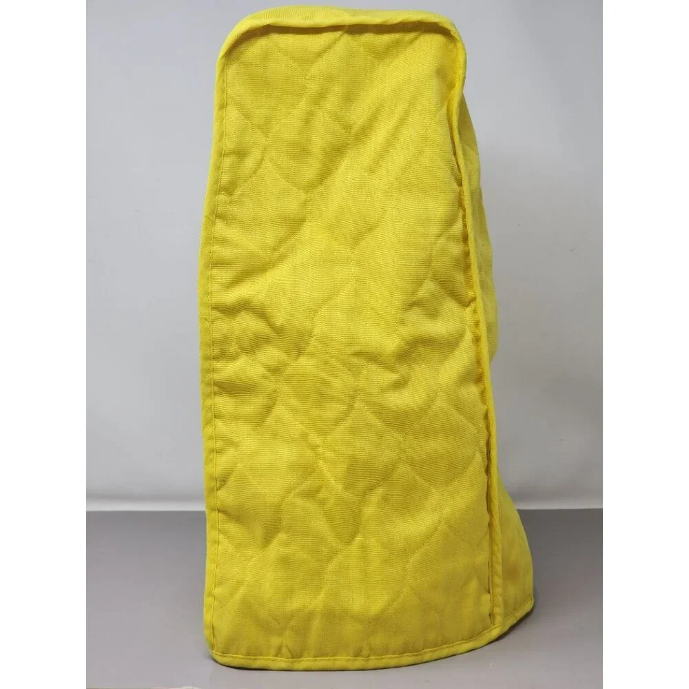 Vintage 2 Quilted Hot Dish‎ Carriers And 1 Kitchen Appliance Cover